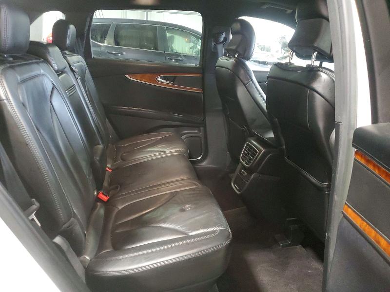 Снимка 10 от търг – 2016 LINCOLN MKX с VIN 2LMTJ8KR4GBL27708