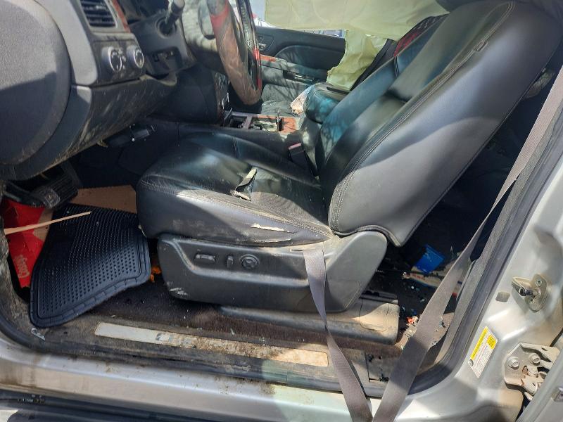 Photo 7 from auction – 2011 CHEVROLET AVALANCHE with VIN 3GNTKGE3XBG162999