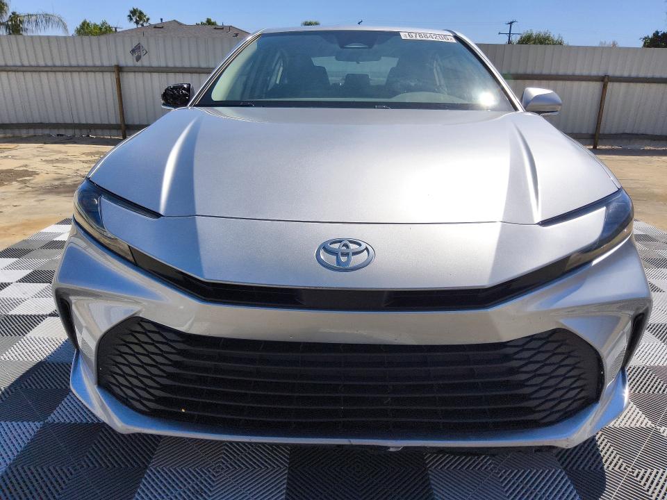 Photo 5 from auction – 2026 TOYOTA CAMRY with VIN 4T1DAACK5TU681489