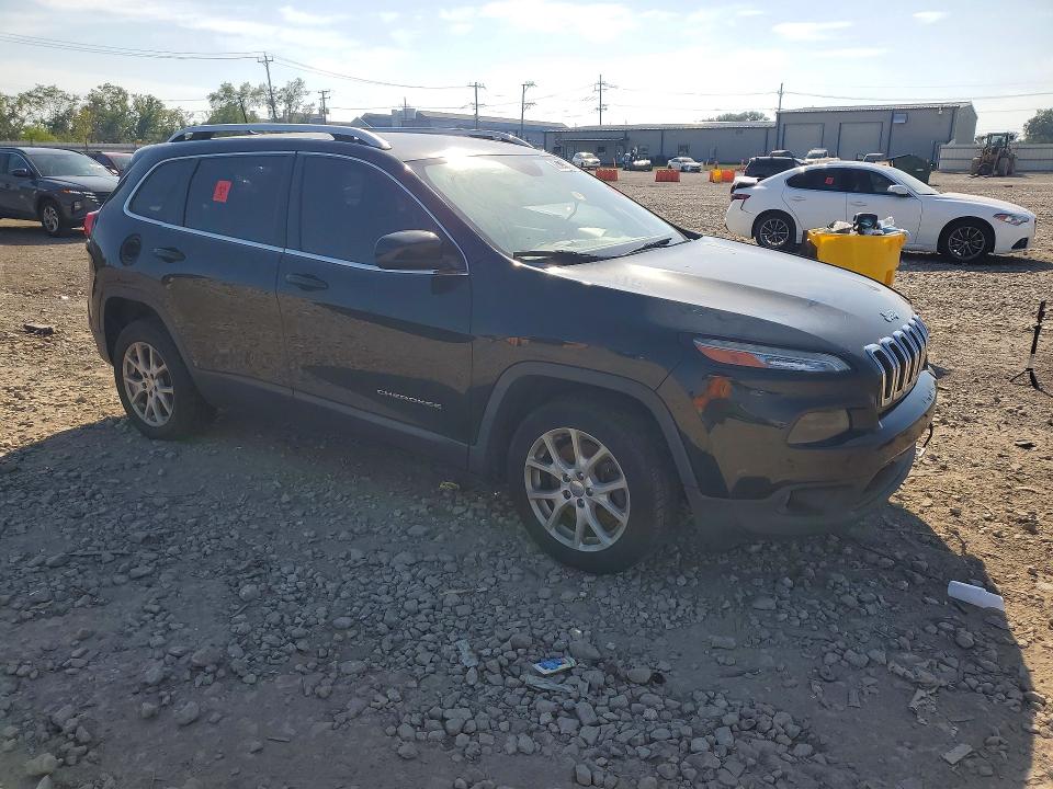 Фото 4 с аукциона – 2016 JEEP CHEROKEE с VIN 1C4PJLCS9GW347151