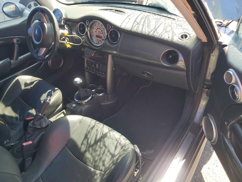 Снимка 8 от търг – 2006 MINI COOPER с VIN WMWRE33506TL20067