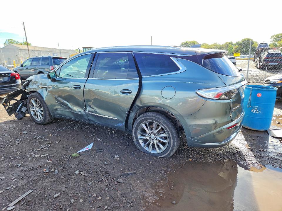 Photo 2 from auction – 2022 BUICK ENCLAVE with VIN 5GAEVCKW2NJ111808