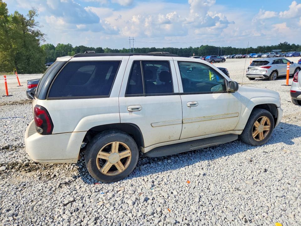 Photo 3 from auction – 2008 CHEVROLET TRAILBLAZER with VIN 1GNDT13S382213303