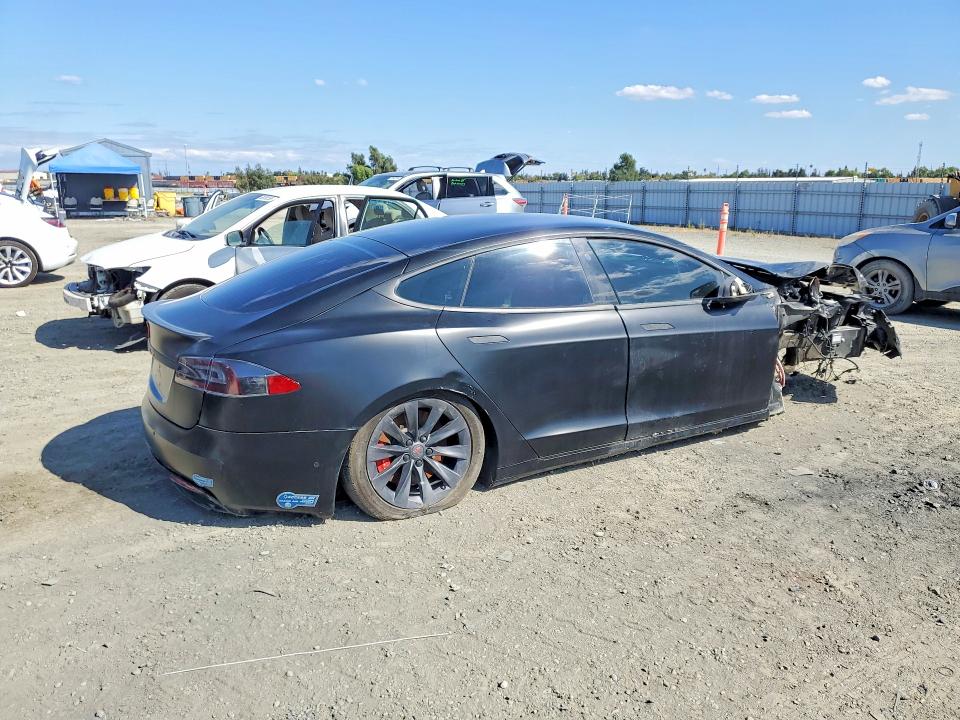 Photo 3 from auction – 2020 TESLA MODEL S with VIN 5YJSA1E20LF416206