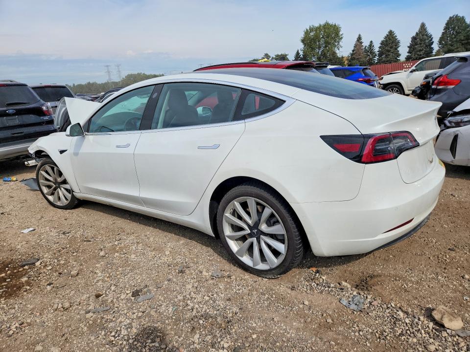 صورة رقم 2 من المزاد - 2018 TESLA MODEL 3 مع VIN 5YJ3E1EB3JF185842