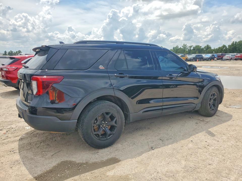 Photo 3 from auction – 2022 FORD EXPLORER with VIN 1FMSK8JH6NGC39696
