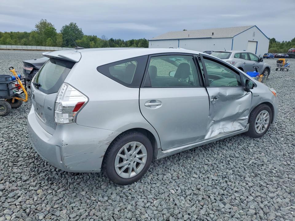 Photo 3 from auction – 2013 TOYOTA PRIUS V with VIN JTDZN3EU2D3276769