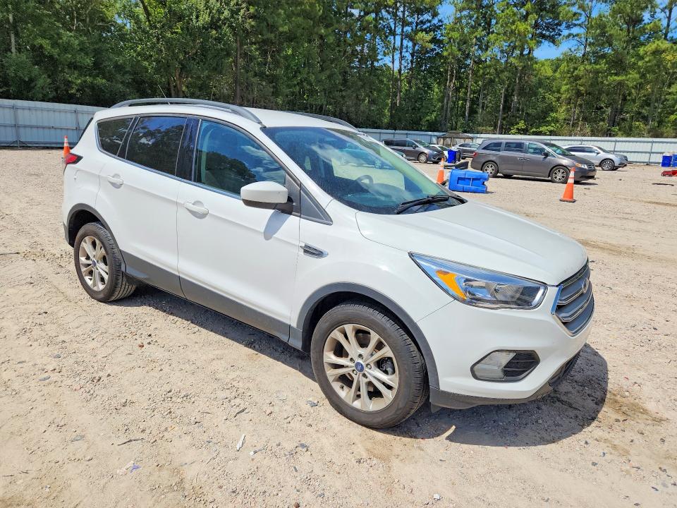 Photo 4 from auction – 2018 FORD ESCAPE with VIN 1FMCU9GD3JUA43753