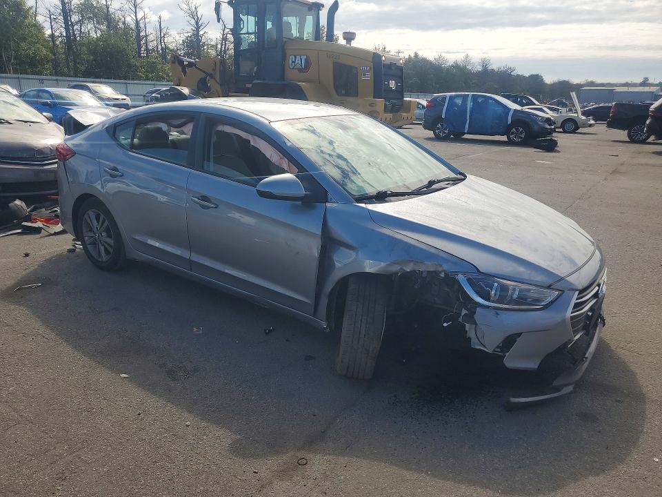 Photo 4 from auction – 2017 HYUNDAI ELANTRA with VIN 5NPD84LF2HH106837