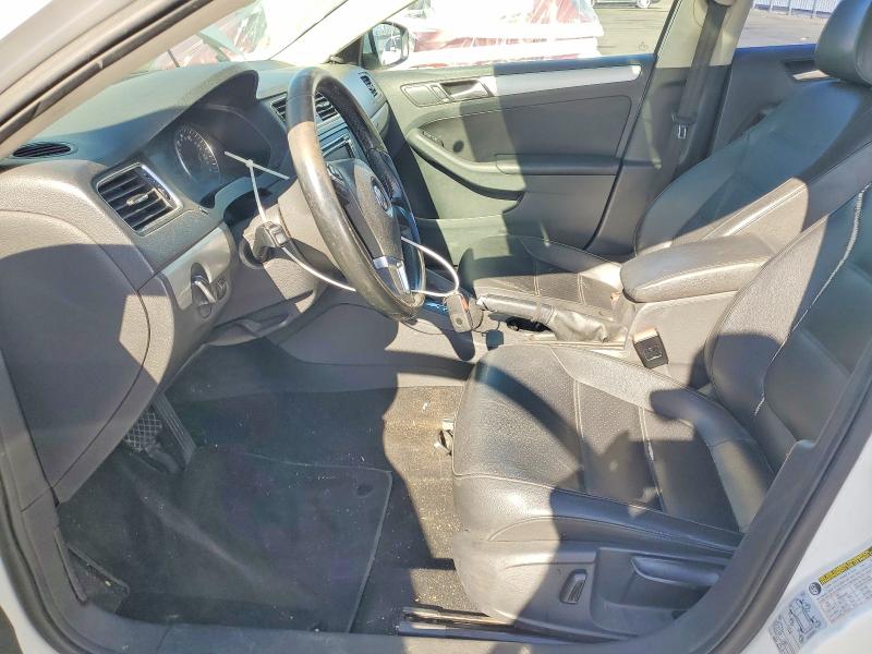 Photo 7 from auction – 2014 VOLKSWAGEN JETTA with VIN 3VWD17AJ6EM378100