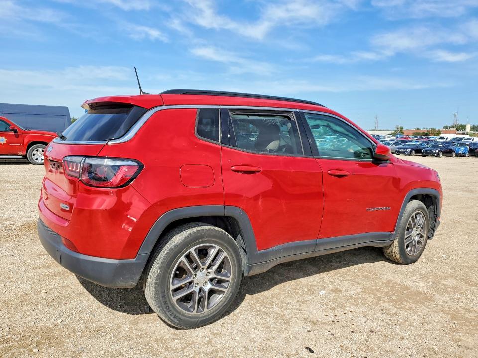 Photo 3 from auction – 2019 JEEP COMPASS with VIN 3C4NJCBB2KT685806