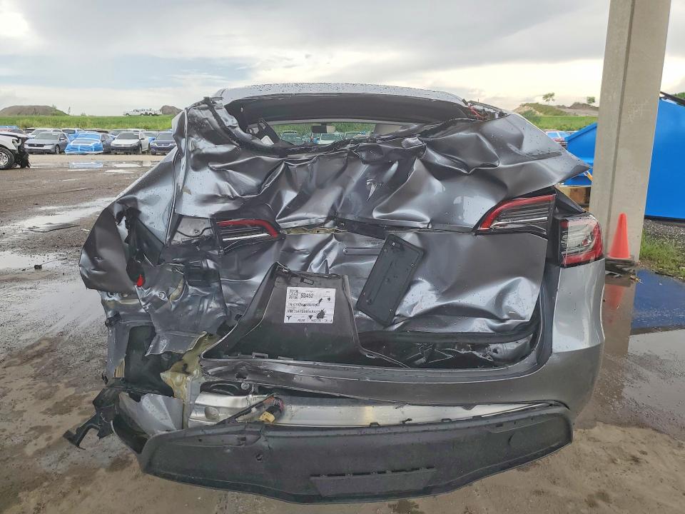 صورة رقم 6 من المزاد - 2024 TESLA MODEL Y مع VIN 7SAYGDED4RA326819