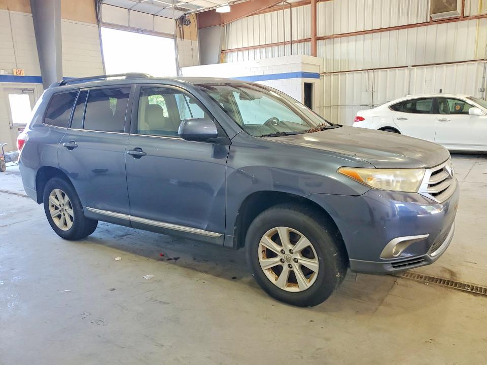 Zdjęcie 4 z aukcji – 2012 TOYOTA HIGHLANDER z VIN 5TDBK3EH2CS101125
