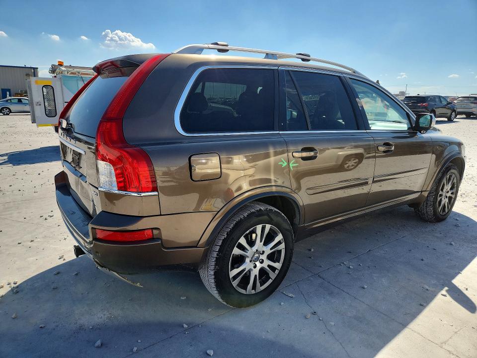 Photo 3 from auction – 2013 VOLVO XC90 with VIN YV4952CZ8D1652098
