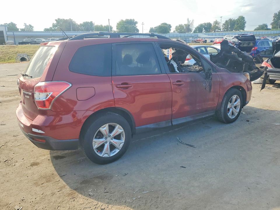 Photo 3 from auction – 2015 SUBARU FORESTER with VIN JF2SJADC7FH806039