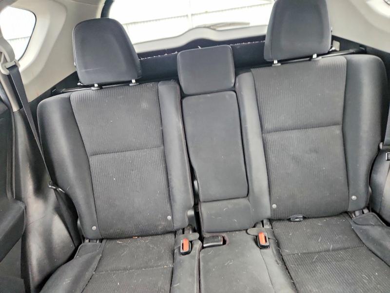 Photo 10 from auction – 2016 TOYOTA RAV4 with VIN 2T3BFREV0GW504599