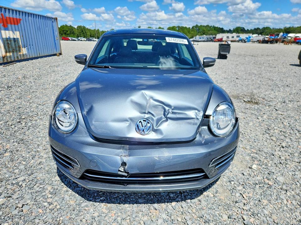 Photo 5 from auction – 2018 VOLKSWAGEN BEETLE with VIN 3VWJD7AT0JM708349