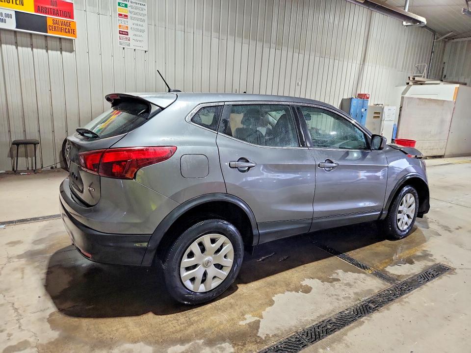 Снимка 3 от търг – 2018 NISSAN ROGUE SPORT с VIN JN1BJ1CR3JW265101