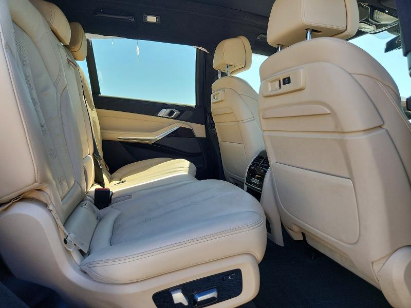 Снимка 11 от търг – 2021 BMW X7 с VIN 5UXCW2C07M9H07912