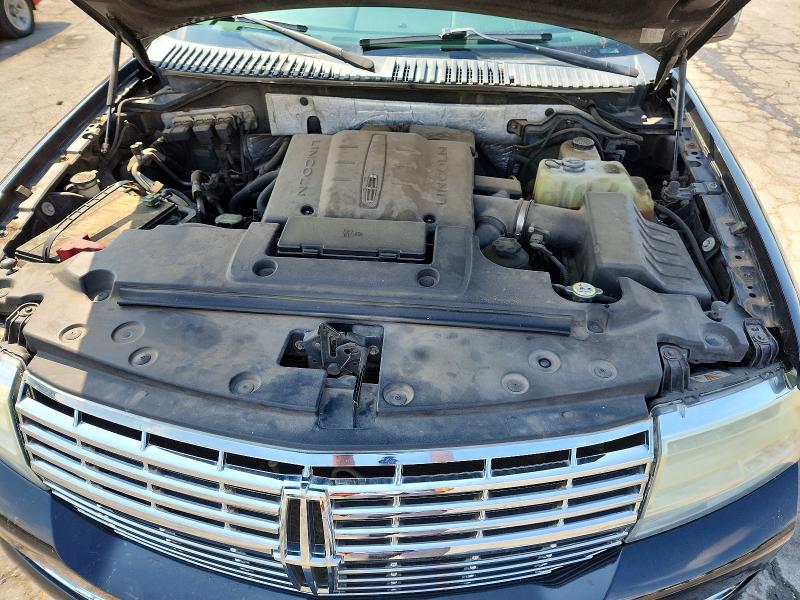Photo 12 from auction – 2010 LINCOLN NAVIGATOR with VIN 5LMJJ3J55AEJ08074
