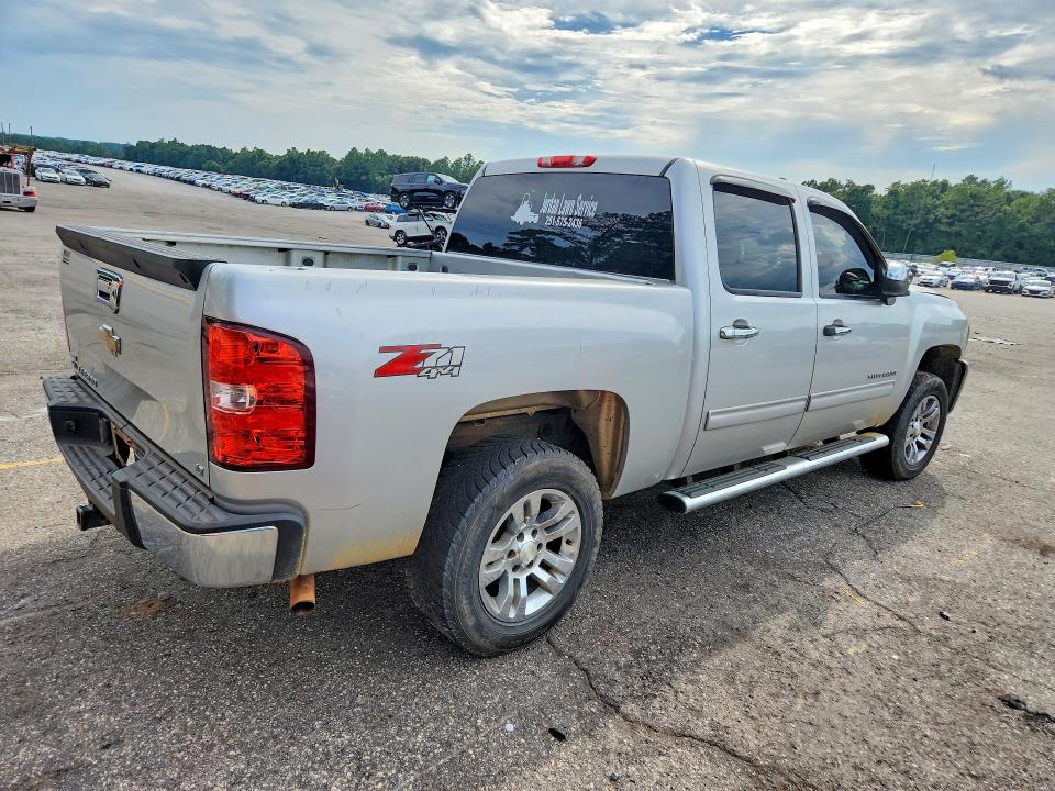 Photo 3 from auction – 2011 CHEVROLET SILVERADO with VIN 3GCPKSE37BG332684