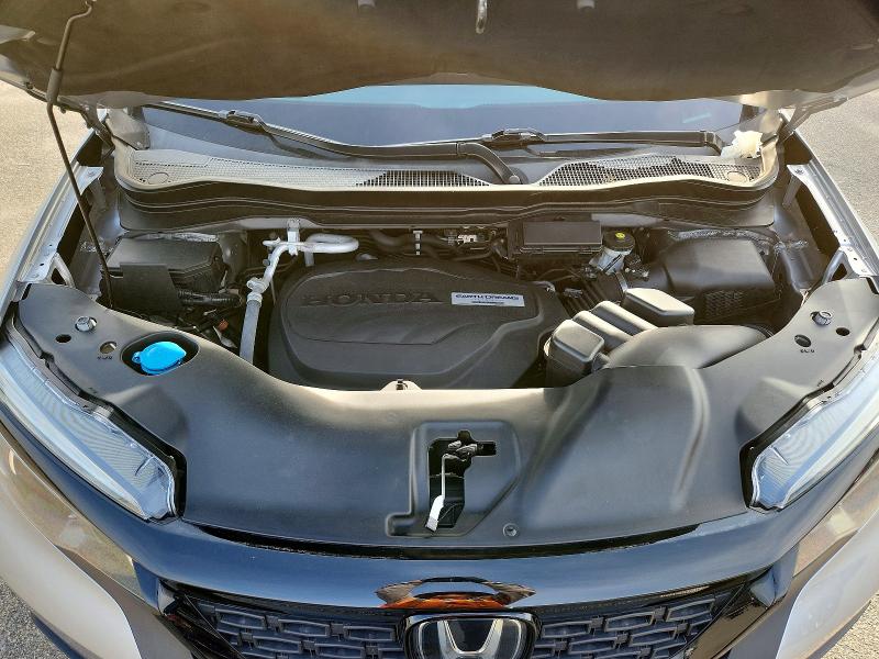 Photo 12 from auction – 2019 HONDA PASSPORT with VIN 5FNYF8H20KB024325