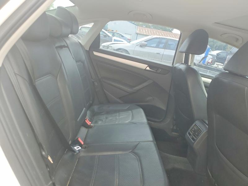 Photo 10 from auction – 2013 VOLKSWAGEN PASSAT with VIN 1VWBP7A38DC058011