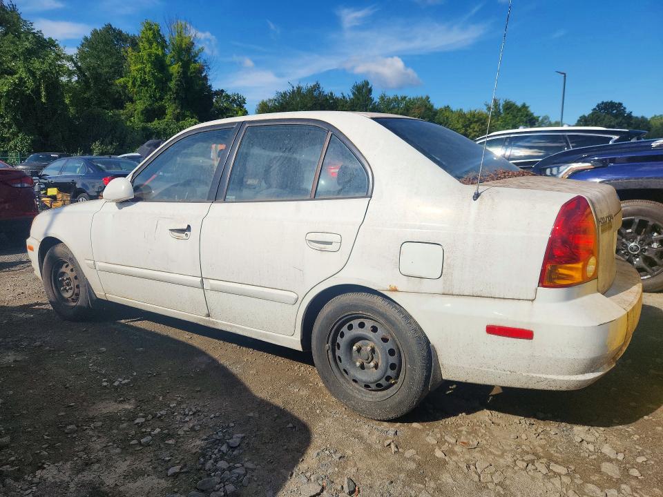 Photo 2 from auction – 2005 HYUNDAI ACCENT with VIN KMHCG45C55U658315