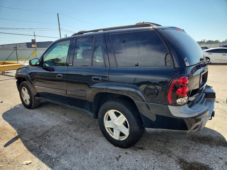 Photo 2 from auction – 2003 CHEVROLET TRAILBLAZER with VIN 1GNDT13SX32110288