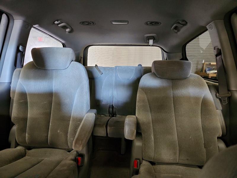 Photo 10 from auction – 2006 KIA SEDONA with VIN KNDMB233966029662