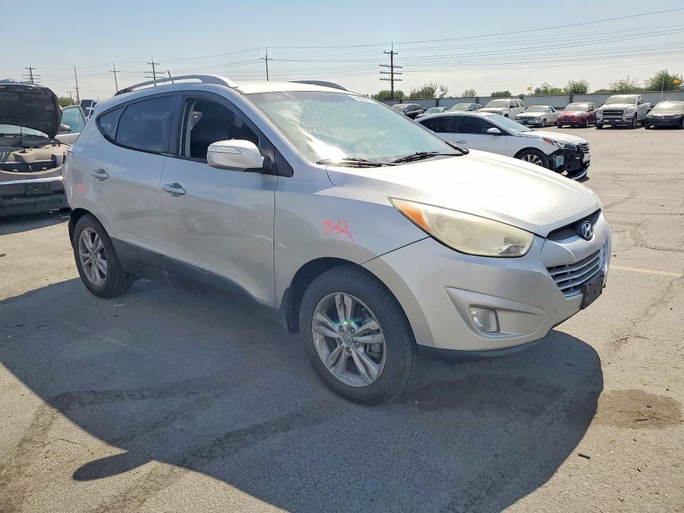 Photo 4 from auction – 2013 HYUNDAI TUCSON with VIN KM8JUCACXDU555566