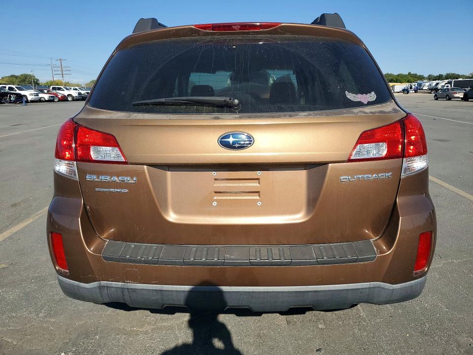 Photo 6 from auction – 2013 SUBARU OUTBACK with VIN 4S4BRCCC1D3250563