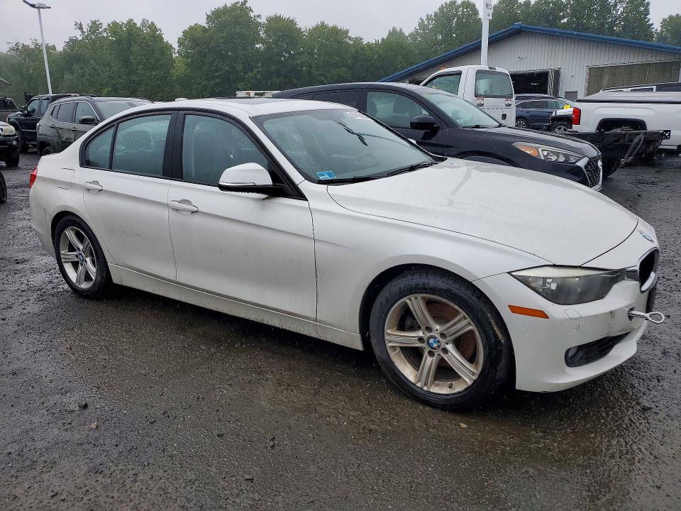 Photo 4 from auction – 2015 BMW 328 with VIN WBA3B5C51FF959938