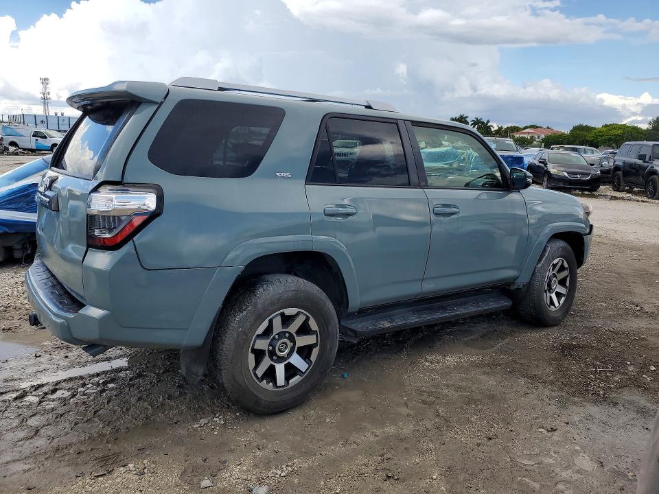 Photo 3 from auction – 2022 TOYOTA 4RUNNER with VIN JTERU5JR2N6007568