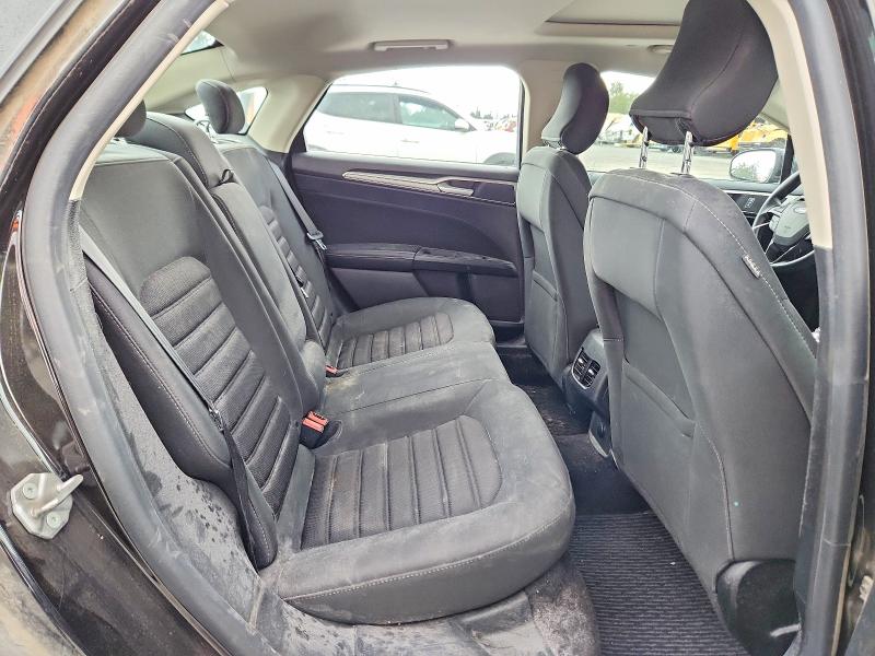 Photo 10 from auction – 2019 FORD FUSION with VIN 3FA6P0LU4KR117447