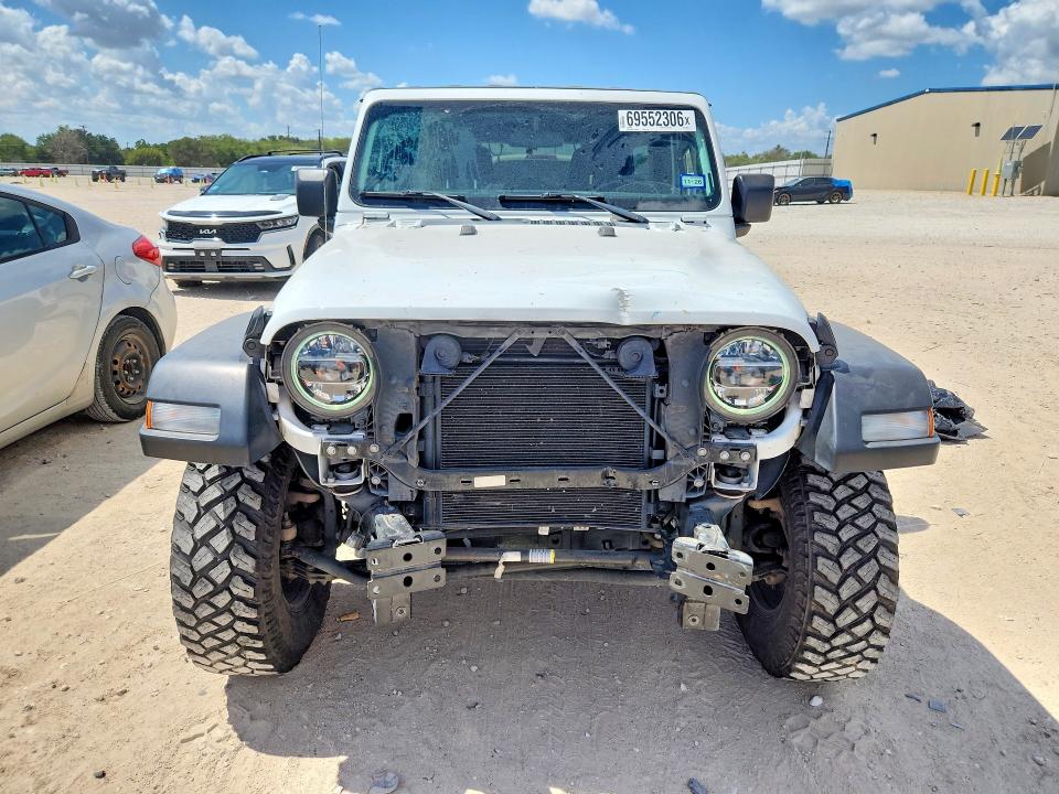 Снимка 5 от търг – 2020 JEEP WRANGLER UNLIMITED с VIN 1C4HJXDN8LW170042