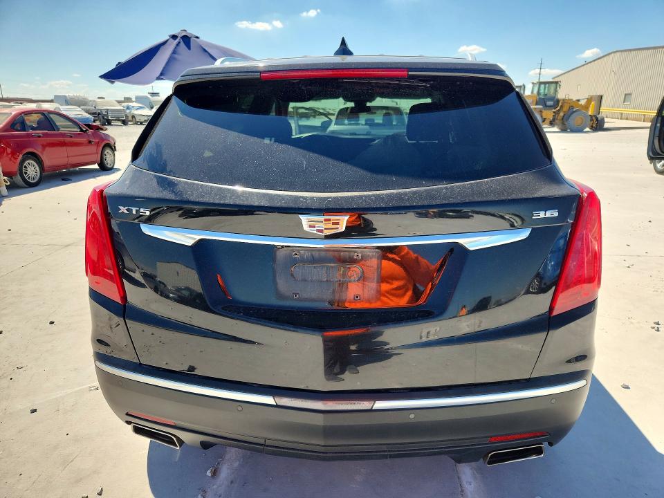 Photo 6 from auction – 2017 CADILLAC XT5 with VIN 1GYKNBRS9HZ204176