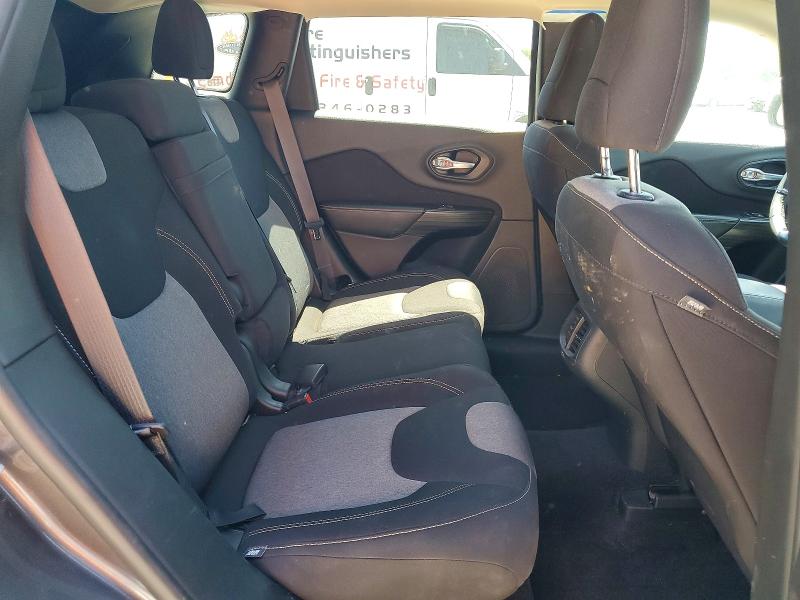 Снимка 11 от търг – 2016 JEEP CHEROKEE с VIN 1C4PJMAB4GW349799