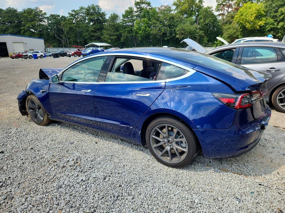 Фото 2 с аукциона – 2019 TESLA MODEL 3 с VIN 5YJ3E1EA0KF190358