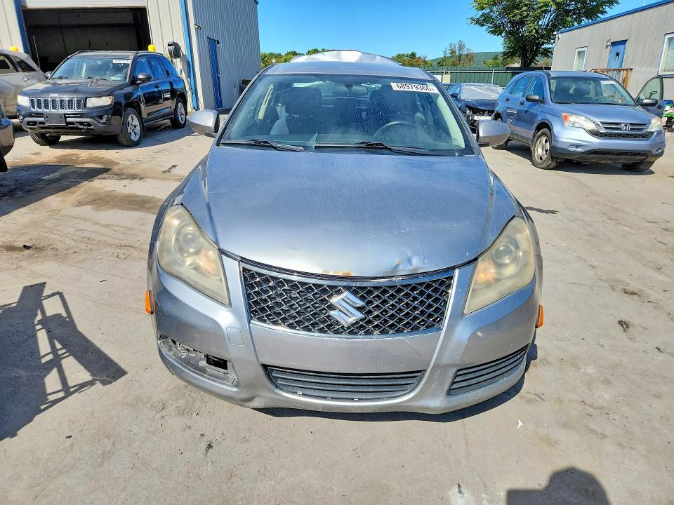 Снимка 5 от търг – 2012 SUZUKI KIZASHI с VIN JS2RF9A1XC6100860