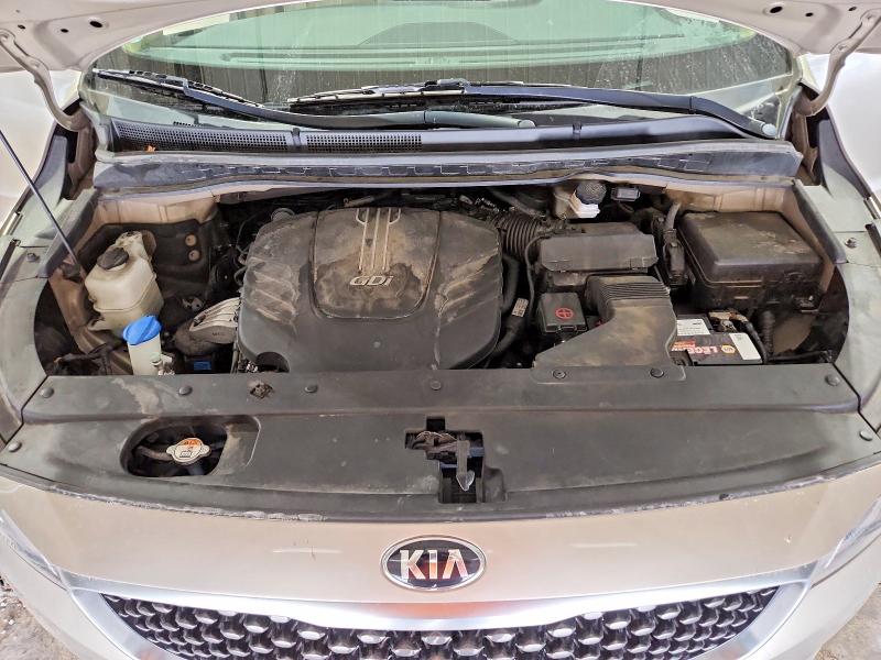 Photo 12 from auction – 2015 KIA SEDONA with VIN KNDMC5C18F6019640