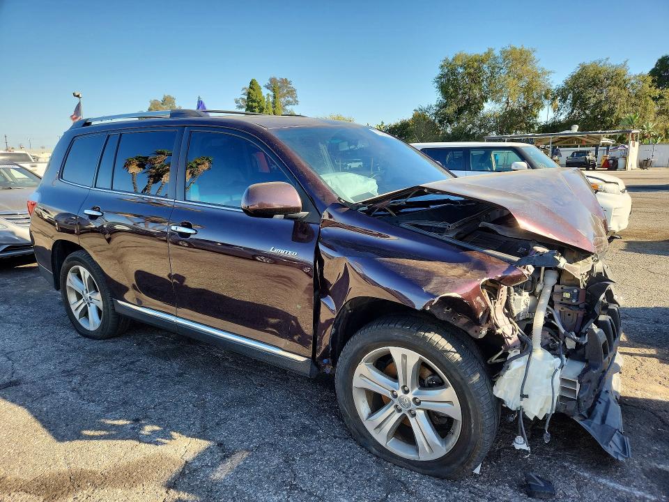 Photo 4 from auction – 2011 TOYOTA HIGHLANDER with VIN 5TDDK3EH8BS089148