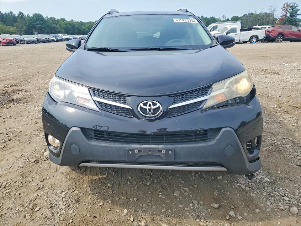 Снимка 5 от търг – 2014 TOYOTA RAV4 EV с VIN 2T3RFREVXEW221977