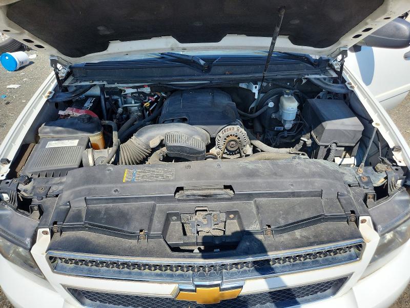 Photo 12 from auction – 2008 CHEVROLET TAHOE with VIN 1GNFC13C38R123643