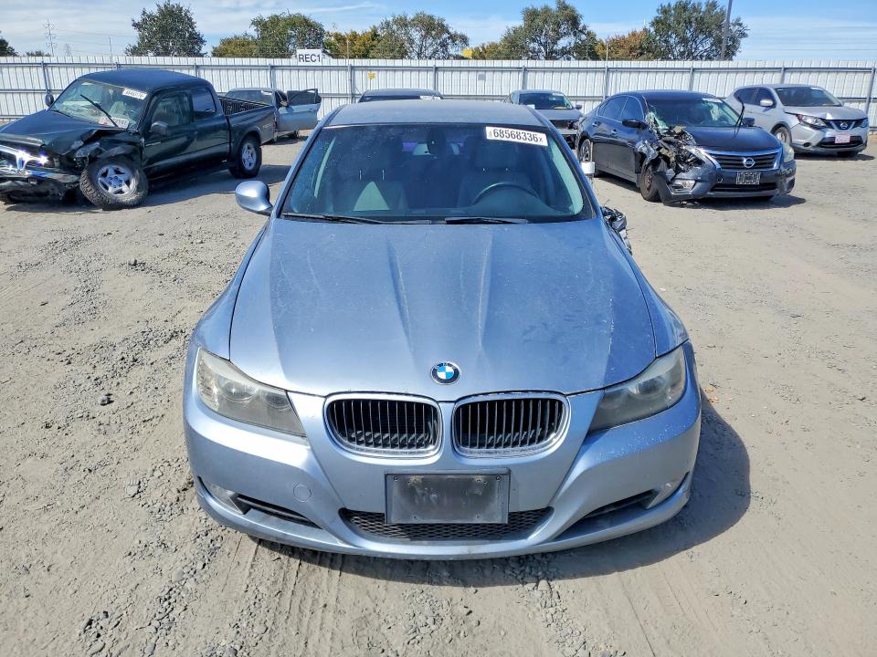 Photo 5 from auction – 2011 BMW 328 with VIN WBAPH5G52BNM72712