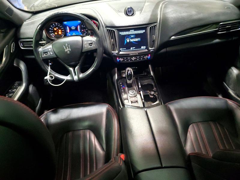Photo 8 from auction – 2018 MASERATI LEVANTE with VIN ZN661XUA4JX299213