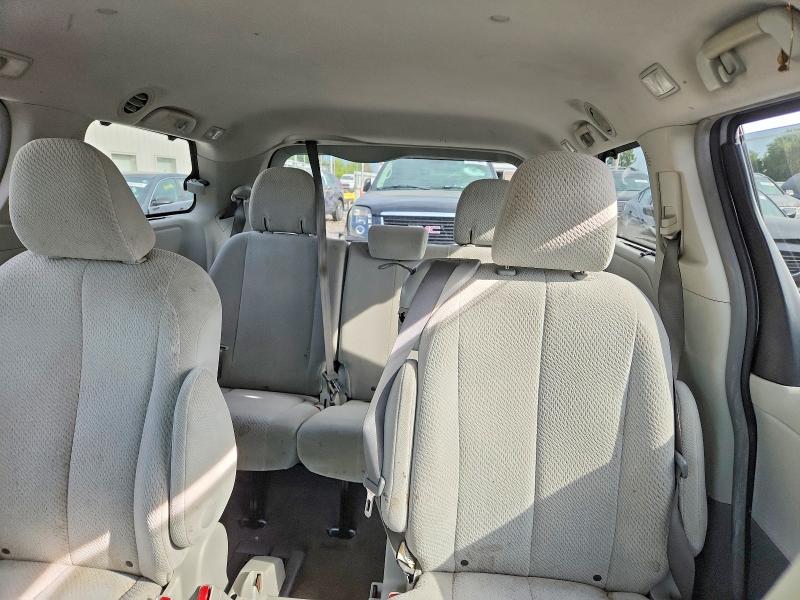 Photo 10 from auction – 2011 TOYOTA SIENNA with VIN 5TDKK3DC2BS111481