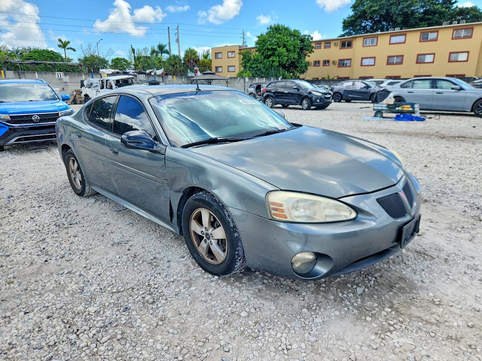 Photo 4 from auction – 2005 PONTIAC GRAND PRIX with VIN 2G2WS522051152487