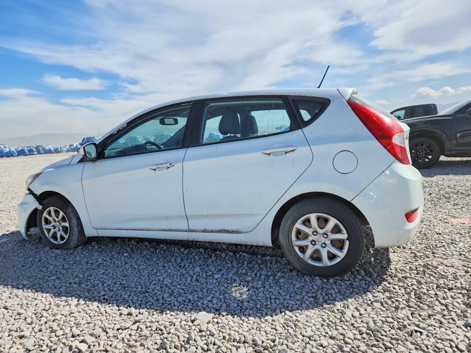 Photo 2 from auction – 2013 HYUNDAI ACCENT with VIN KMHCT5AE8DU107304