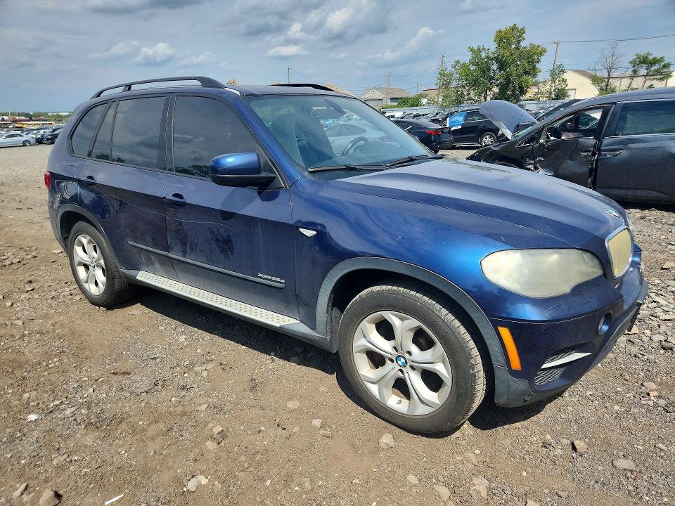 Photo 4 from auction – 2011 BMW X5 with VIN 5UXZW0C56BL658256